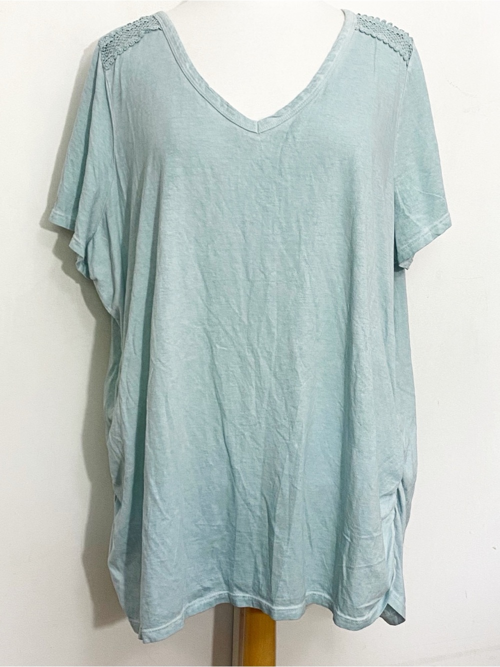 Lane Bryant Sage V-Neck Women’s Top Crochet Shoulder Detail Ruched Sides 22/24